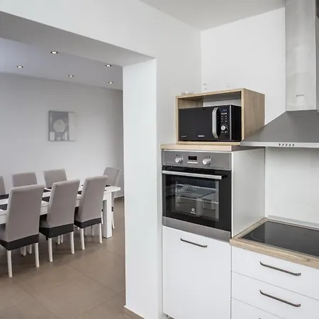 Andelka Apartment *